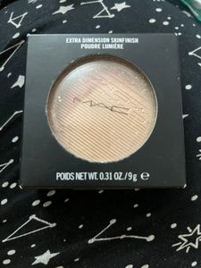 CLEARANCE 50% OFF: Mac Extra Dimension Highlighter