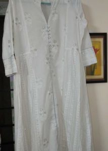 Women&#39;s Sangria White Kurti Set