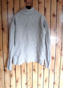 Warm Sweater Without Any Flaw, wool