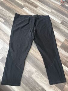 Athletic Capri Leggings