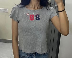 SALE ‼️Y2K T-shirt