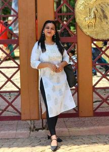 Elegant White &amp; Gold Embroidered Kurti