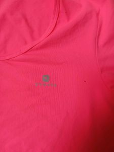Decathlon t shirt