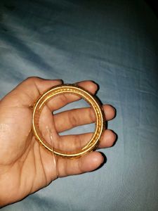Gold Tone Floral Bangle Set
