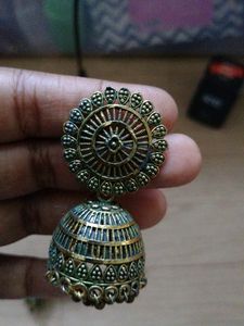 Earings