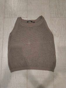 Knitted brown top