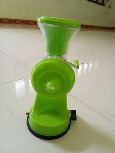Hand Juicer
