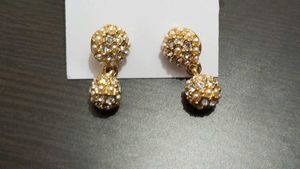 GOLD ROUND SEMI-TEADROP EARRINGS