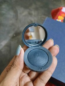 Metallic Black Eyeshadow