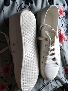 Original Zudio White Sneaker