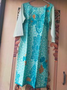AHIKA KURTA