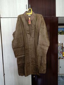 Akkriti Kurta