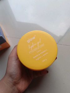 Aqualogica Golw+ Hydra Gel Moisturizer