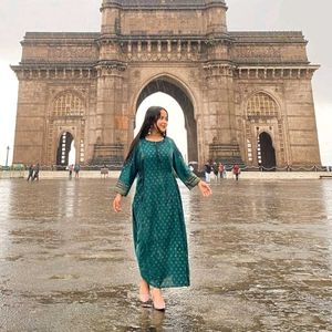 Avaasa Emerald Green Printed Kurti