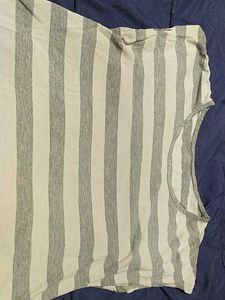 Striped Women&#39;s Top