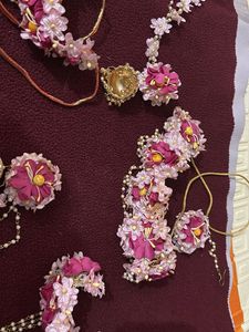 Floral Jewellery Set