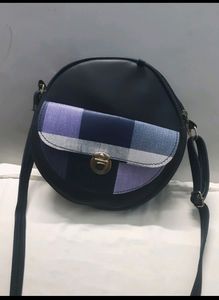 Beautiful Round Sling bag