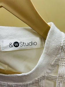 ELEGANT WHITE TOP FOR WOMEN