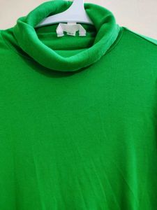 H&m Green Turtleneck Top