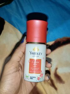 Yardley London - Deodorant Roll On (Rose Flavor)