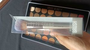 Swiss Beauty Eyeshadow Palette And Brush