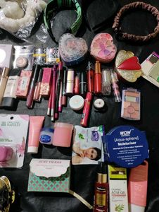 Mixed Makeup Lot (2 products with two freebies