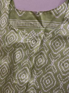 Green Kurti