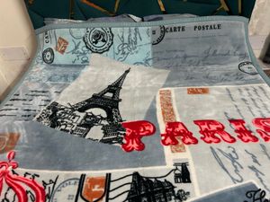 Paris-Themed Soft Throw Blanket single bed