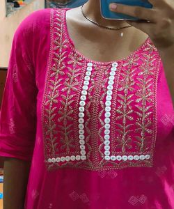 Elegant Pink Embroidered Cotton Kurti – Size S