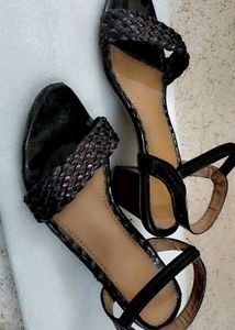 Black Mini Heels , Comfortable, Looking 🤩