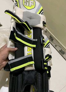 SF Cricket Batting Pads (Unused)