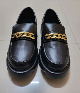 TRENDING BLACK CHUNKY LOAFER