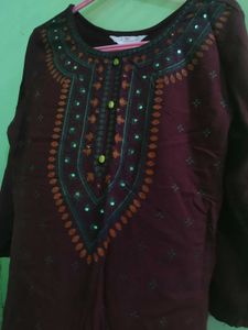 Simple Maroon Ladies Kurti L-40 inch