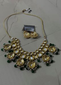 Elegant Kundan Necklace Set