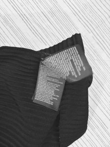 RARE TO FIND — H&amp;M PLEATED OVERSIZED T-SHIRT