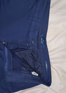 Mens&#39; Blue Highlander slim fit trousers, jogger fit, Size 32, length 39.5 inch