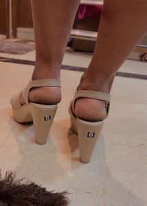 Beige Heels 👠🫶🏻