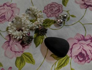 Earrings Set and Beauty Blender Make up Combo