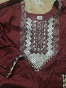 Kurta Set With Mirror Work And Embroidery