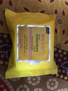 Swiss Beauty Oil Free Sunscreen Wipes