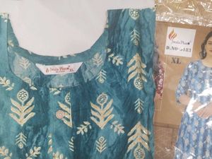 A Daily Elegant Wear For College/Office Women