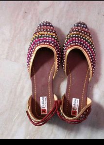Embroidered Ethnic Jutti