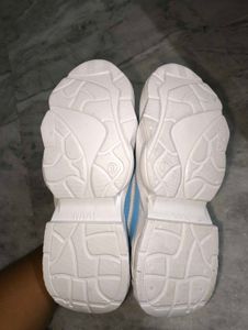Blue &amp; White Fashion Sneakers