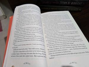 A throne Of Glass By Sarah Maas Series 1, 2 ,3