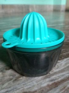 Teal Citrus Juicer