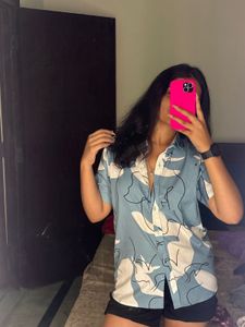 Patterned Women&#39;s Top