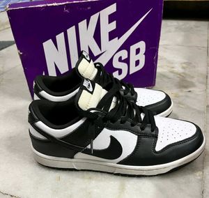 NIKE PANDA DUNKS UK 7