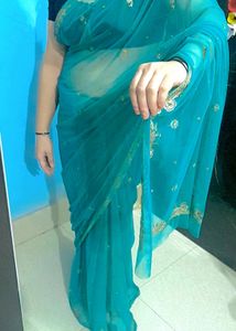 Only Saree Without Blouse And Petticoat