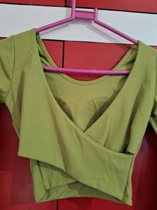 Full Sleeve Crop Top