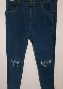 Women&#39;s Stylish Blue Ripped Jeans